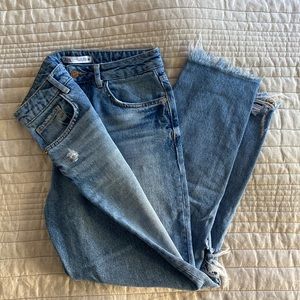 Zara ripped mom fit jeans